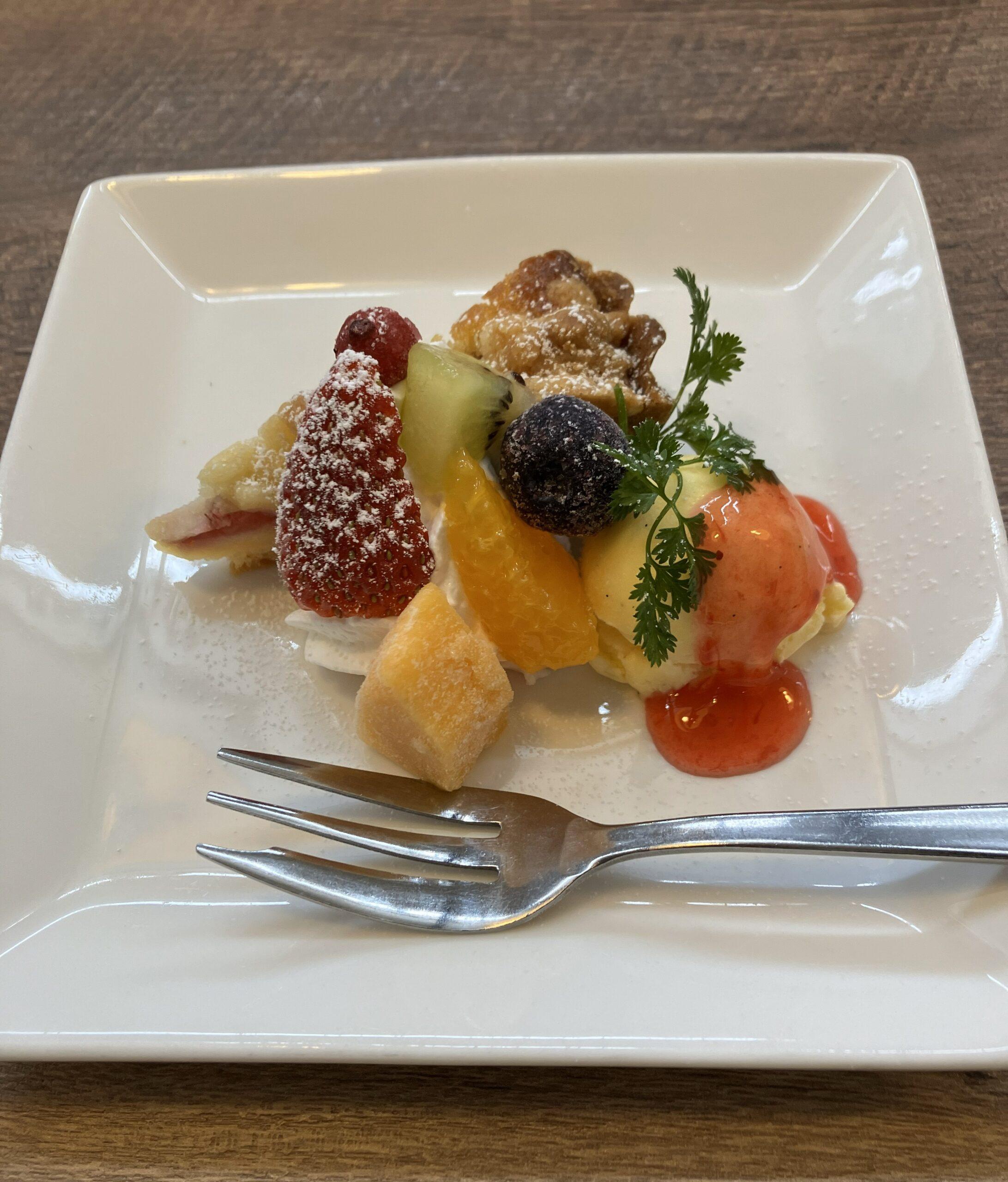 ダイニングカフェ ブルーム